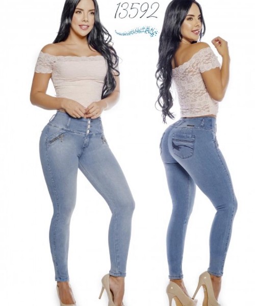 Jeans #colombianos #levantacola. Cute Outfits With jeans. #pushup.  #catalogo. #diseños 2015. #costilleros